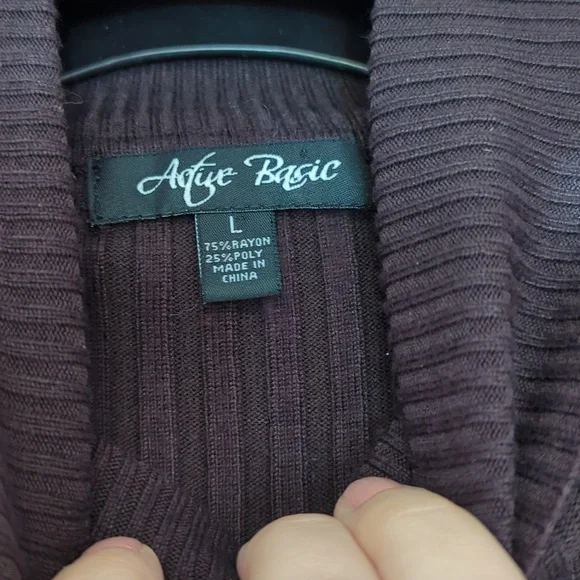 Active Basic - Brown Ribbed Long Sleeve Turtle Neck - Picture 2 of 5